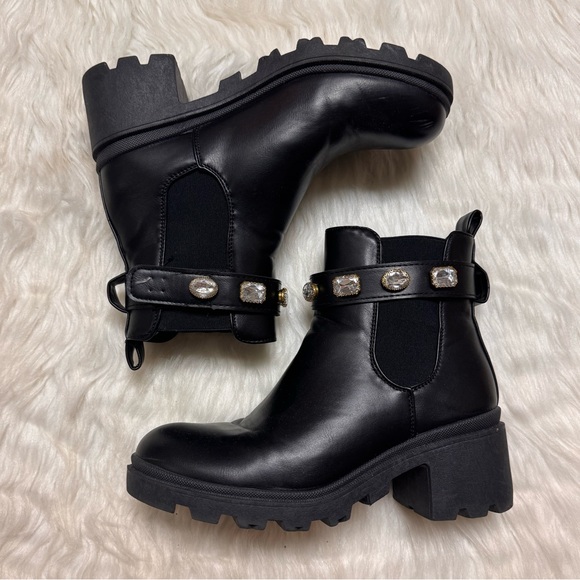 Shoes - Black Jewel Chelsea Boots black Chelsea Lug Sole Boots
